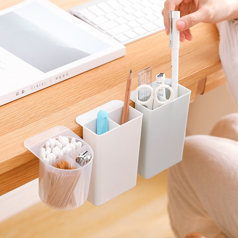 Desktop things holder